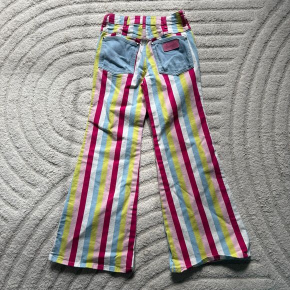 Wrangler X Barbie Wanderer Hi Rise Flare Jean Size 26 x 30 - Picture 6 of 11